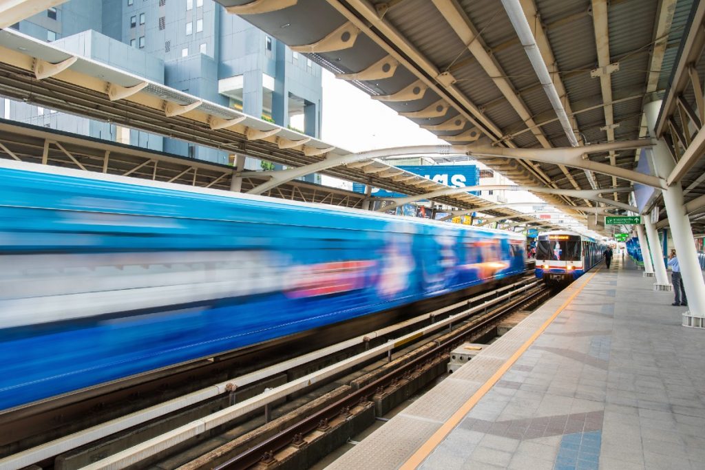 How Public Transportation Helps The Economy 1024x683