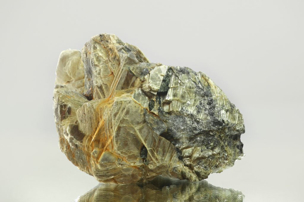 Importance Of Metallic Minerals 1024x682